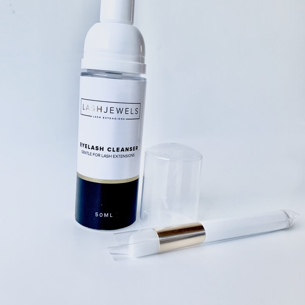 Brush cleanser